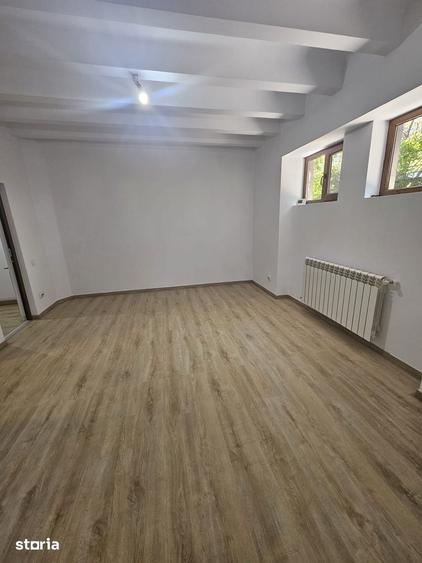 Apartament cu 3 camere în Primăverii