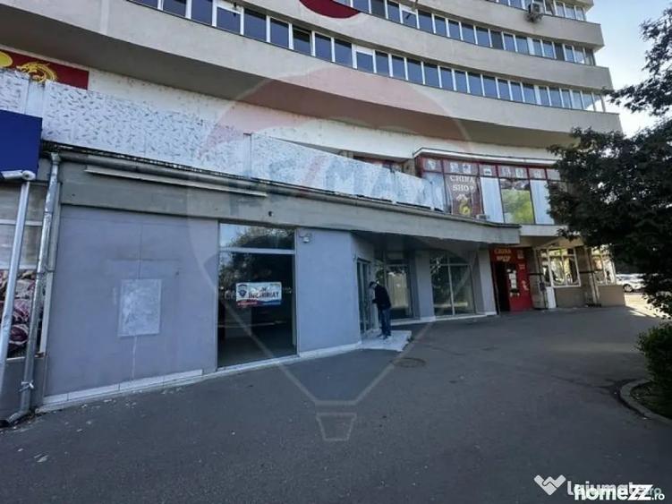 Spațiu comercial, de 120 mp, în Central