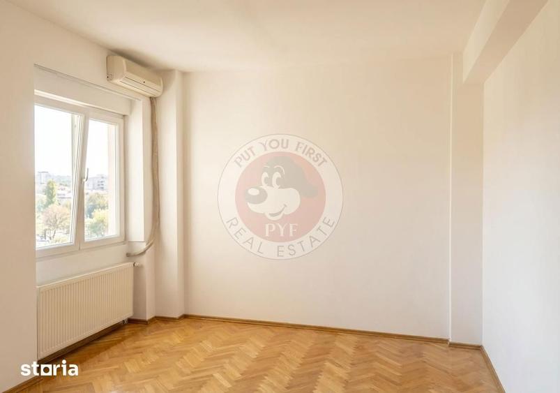 Apartament cu 5 camere decomandat în Romană
