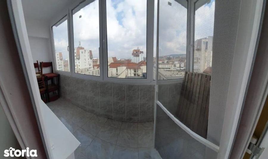 Apartament cu 4 camere decomandat în Ultracentral