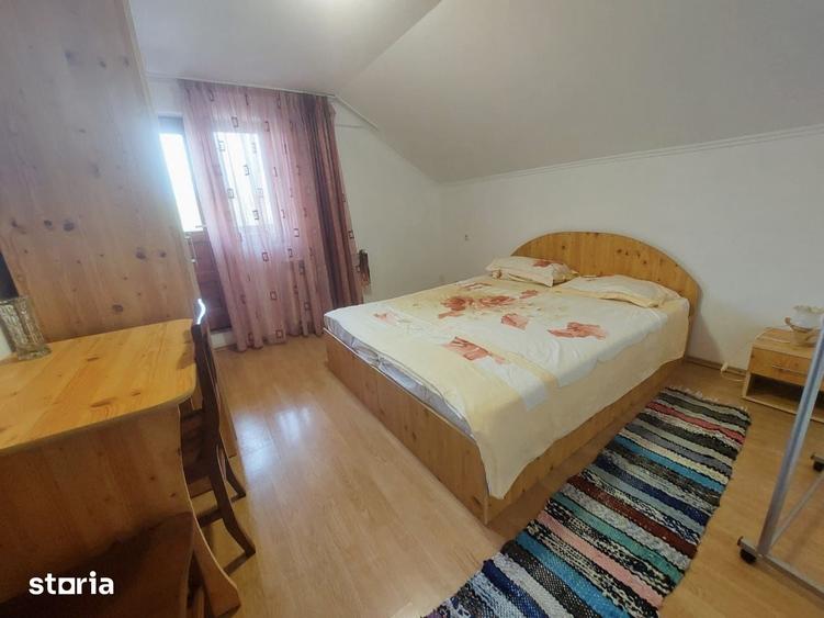 Casă cu 6 camere cu Teren 5995 Mp în Hidiș