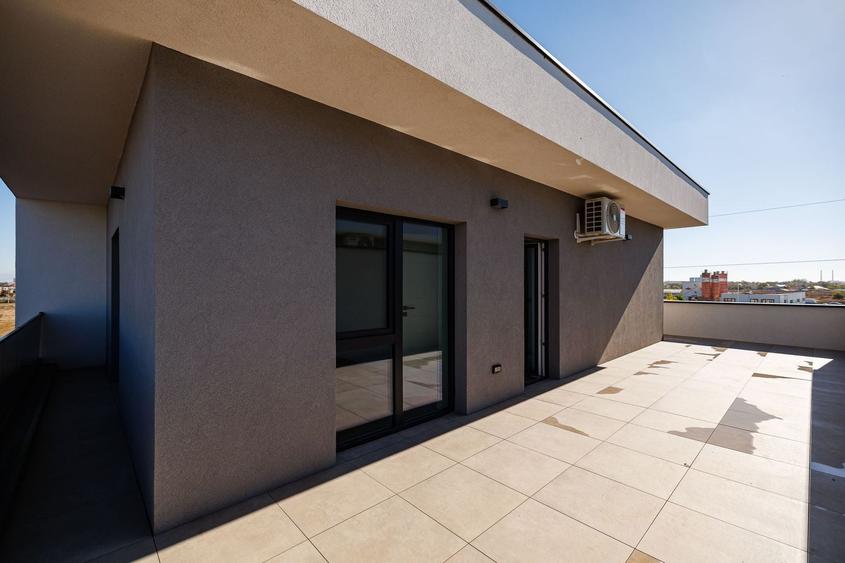 Penthouse cu 2 camere în Mehala