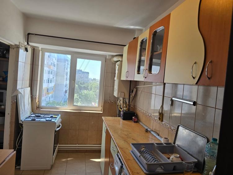 Apartament cu 3 camere decomandat în Casa de Cultură