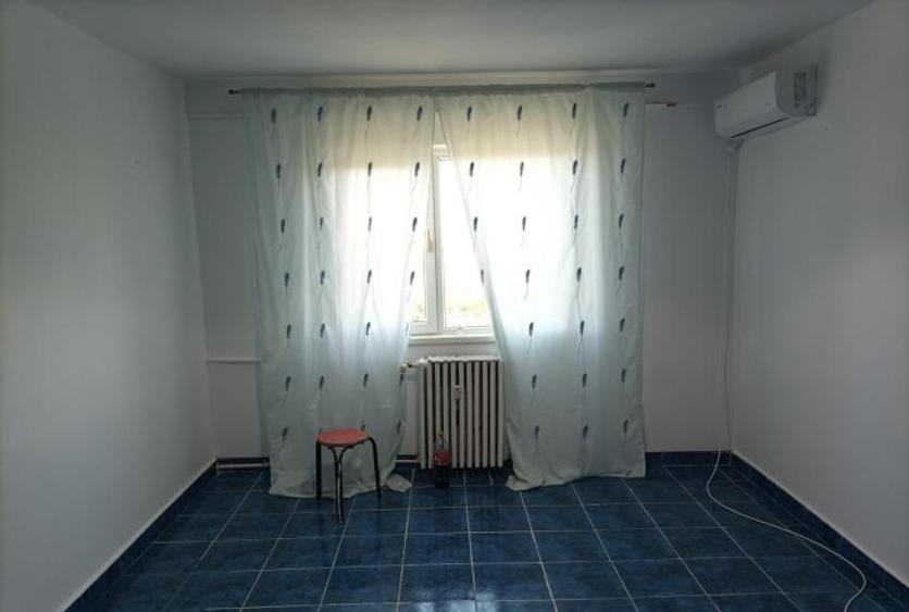 Garsonieră semidecomandată în Far