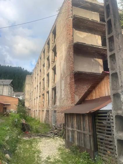 Apartament cu 5 camere decomandat în Central