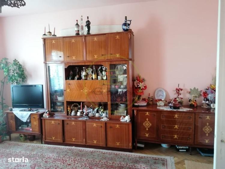 Casă cu 4 camere cu Teren 1710 Mp în Central