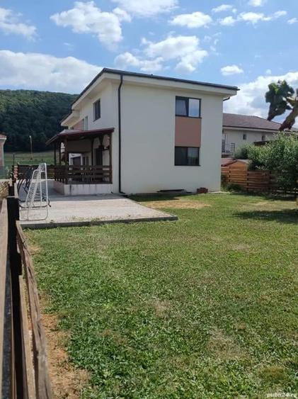 Casă individuală cu 5 camere cu Canalizare în Gilău