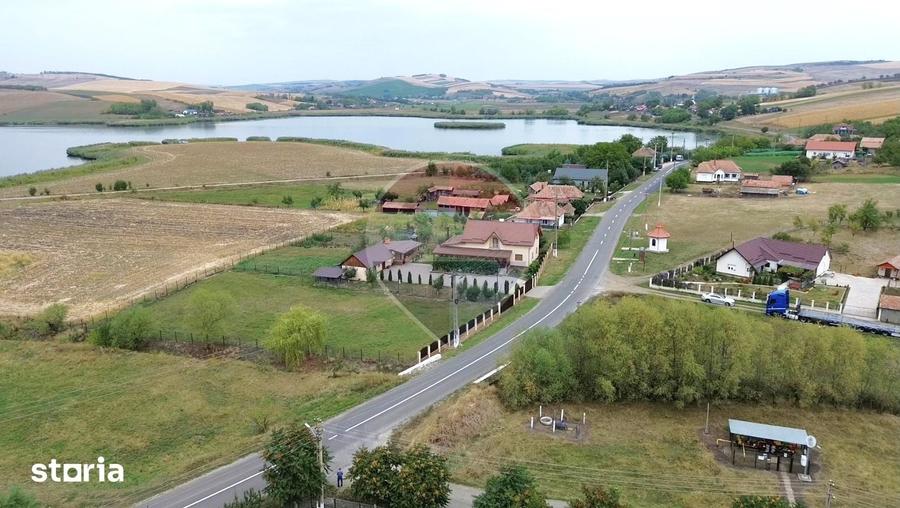 Casă cu 7 camere cu Teren 1400 Mp în Brâncovenești
