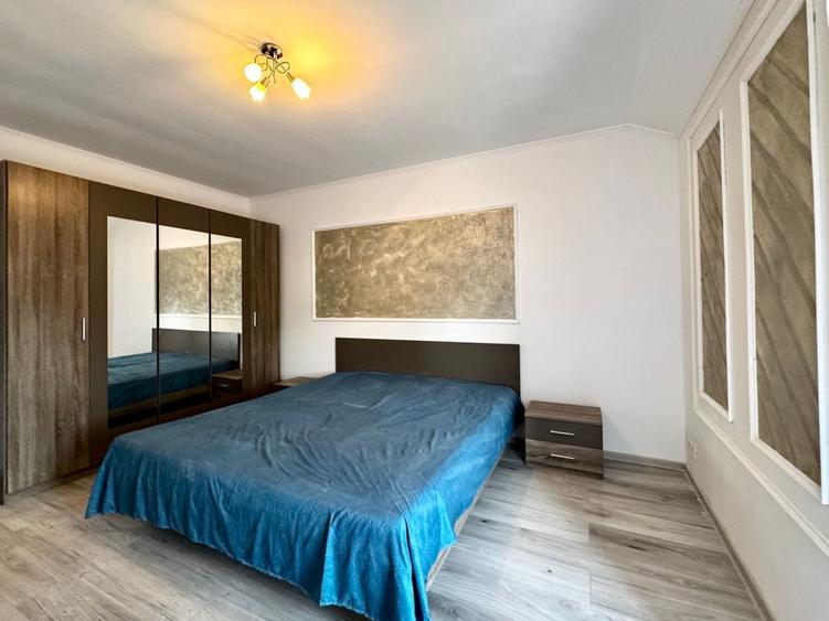 Duplex cu 5 camere cu Canalizare în Dumbrăvița