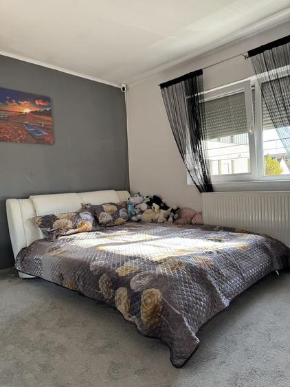 Apartament cu 3 camere decomandat în Spitalul Județean