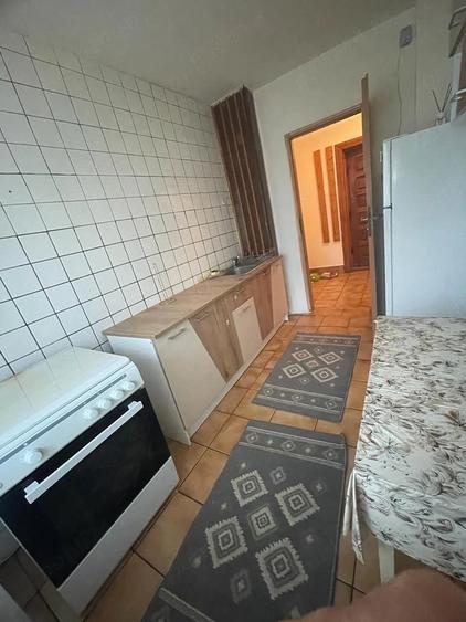 Inchiriere apartament 2 camere, mobilat , direct proprietar, decomandat - 1