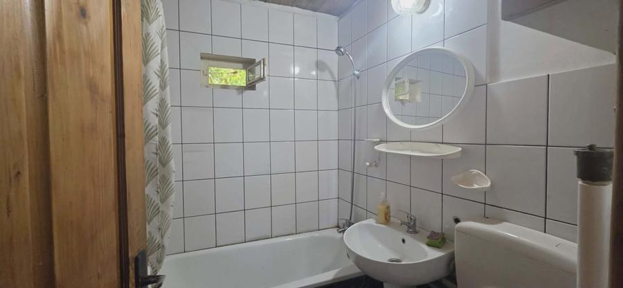 Casă individuală cu 5 camere cu Canalizare în Nord-Est