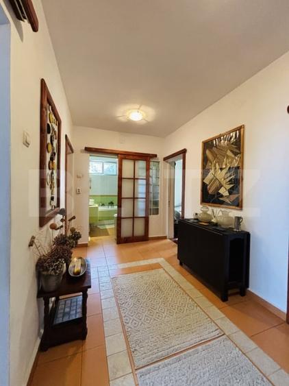 Apartament cu 3 camere decomandat, mobilat în Centrul Istoric