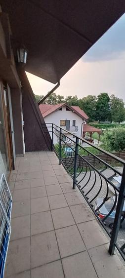 Apartament cu 2 camere semidecomandat, mobilat în Florești