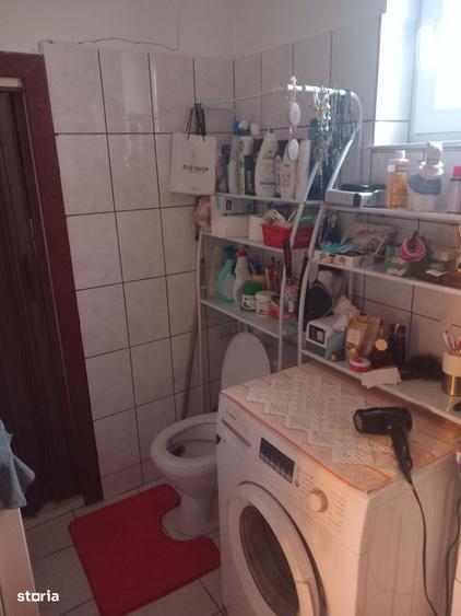 Casă cu 4 camere în Câmpenița