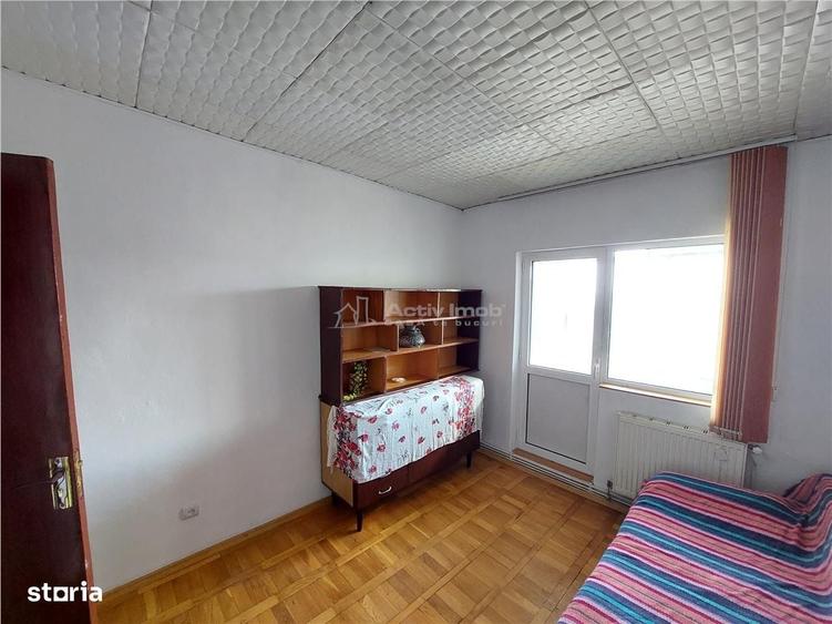 Apartament cu 3 camere decomandat în Micro 3