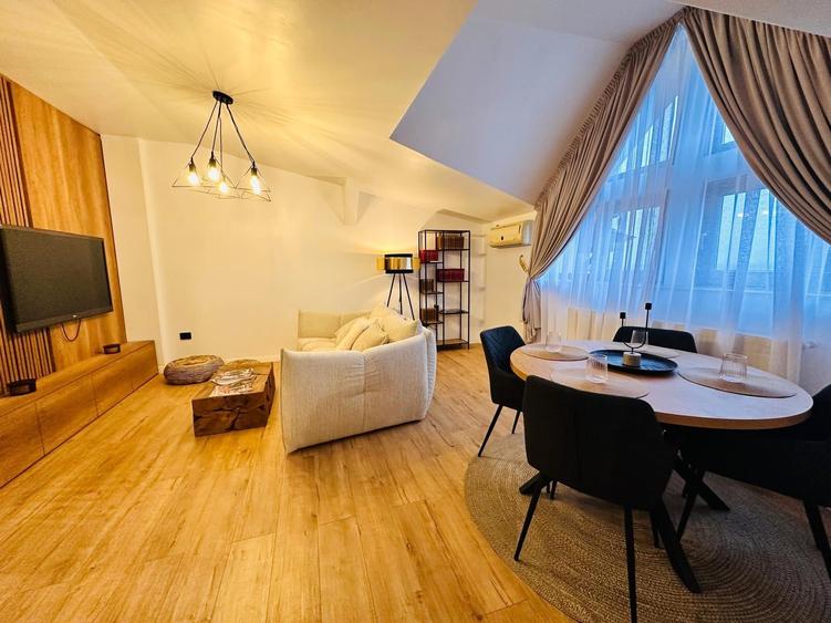 Apartament cu 3 camere semidecomandat în Străulești