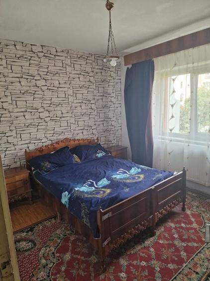 Apartament cu 2 camere semidecomandat în Rovine