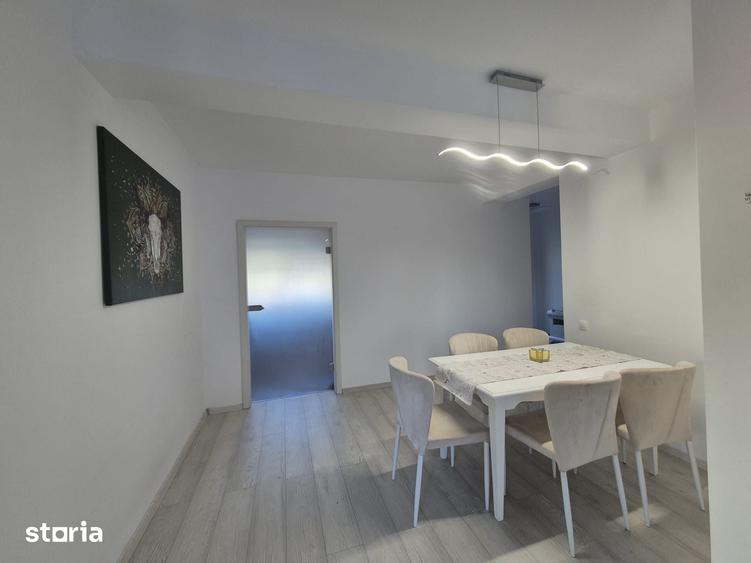 Casă cu 4 camere cu Teren 220 Mp în Central