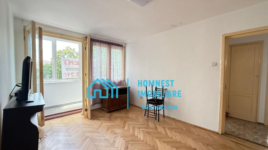 Apartament cu 3 camere semidecomandat, mobilat în P-ța Amzei