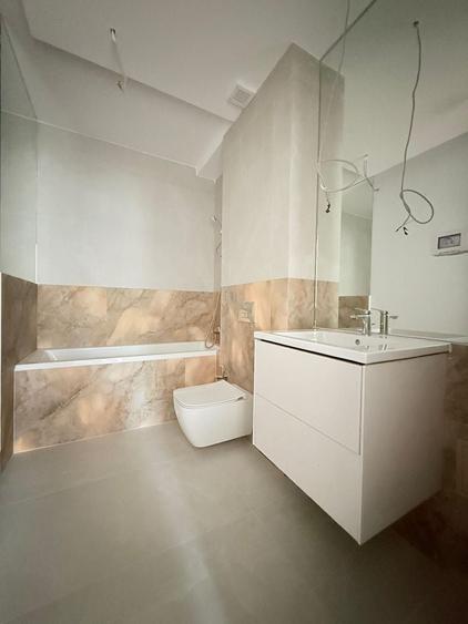 Apartament cu 4 camere decomandat în Timpuri Noi