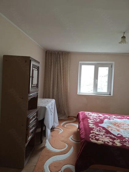 Casă cu 4 camere în Stejaru