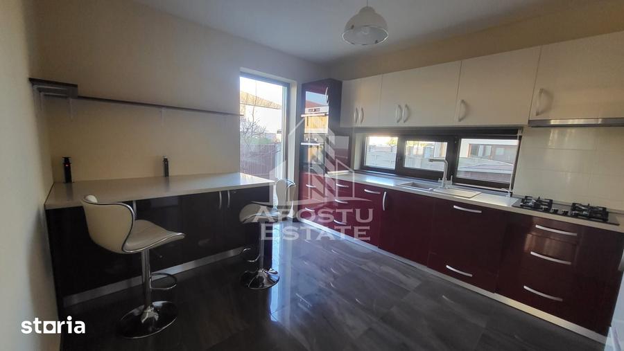 Casă cu 4 camere cu Teren 300 Mp în Dumbrăvița