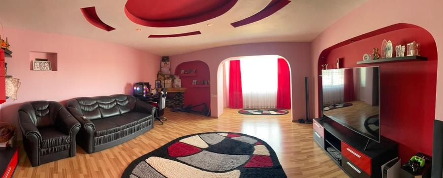 Apartament cu 3 camere decomandat în 1 Mai