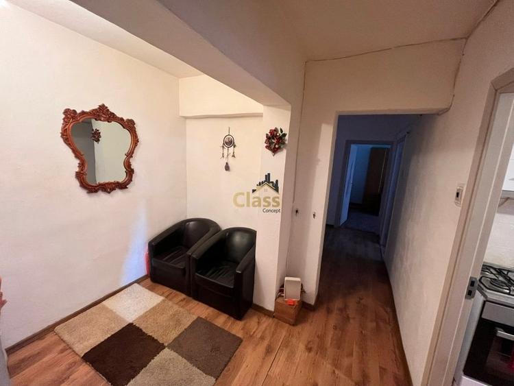 Apartament cu 3 camere decomandat, mobilat în Între Lacuri