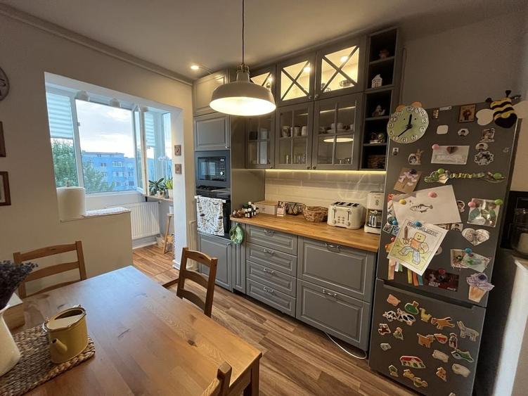 Apartament cu 3 camere în Rahova