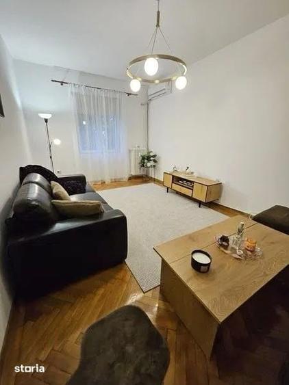 Apartament cu 2 camere decomandat în Central