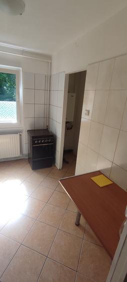 Proprietar inchiriez apartament 2 camere Astra - 4