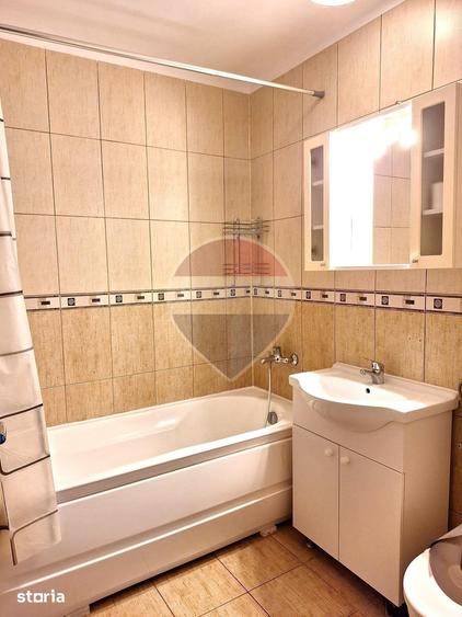 Apartament cu 2 camere decomandat în Tei