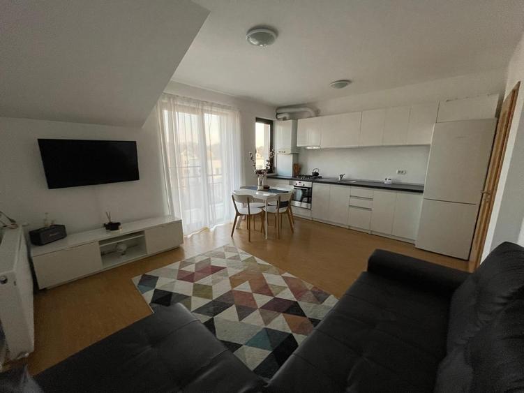 Apartament cu 2 camere decomandat, mobilat în Dumbrăvița
