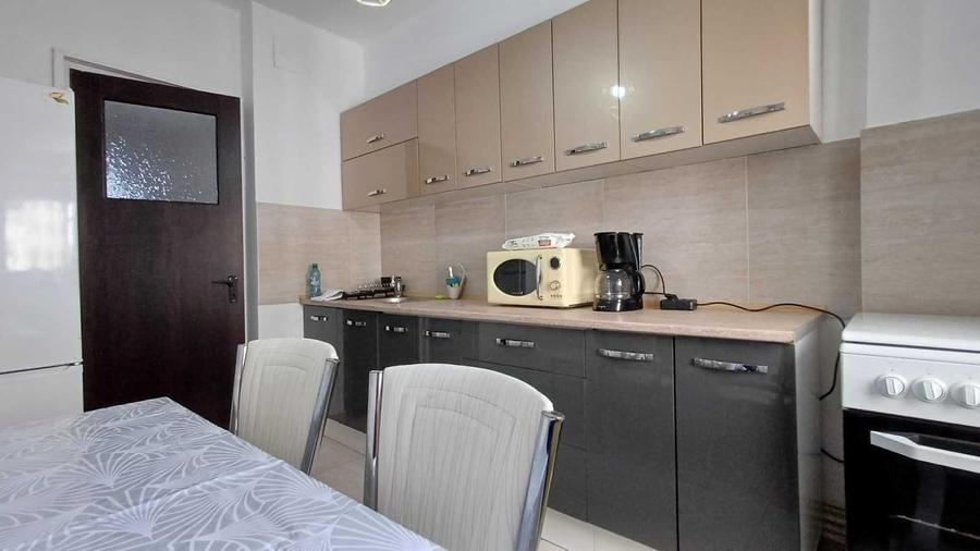 Apartament cu 3 camere decomandat în Gară