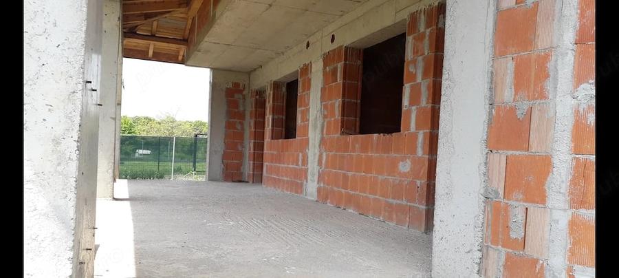 Casă cu Teren 500 Mp în Brănești