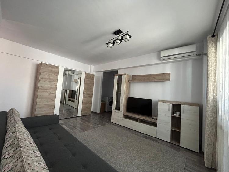 Apartament cu 2 camere semidecomandat în Central