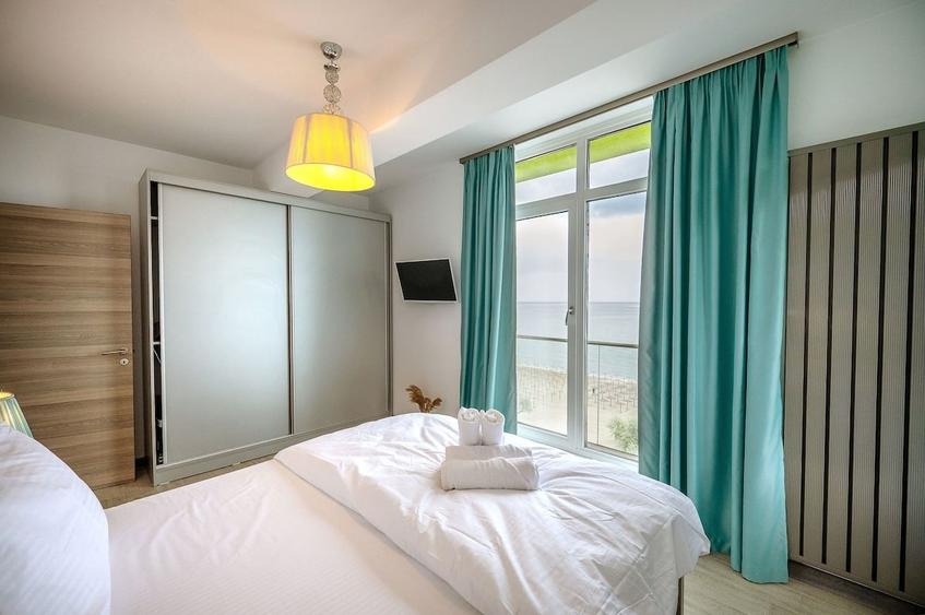 Apartament cu 3 camere decomandat în Mamaia-Sat