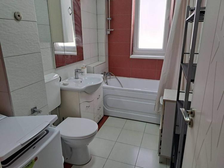 Apartament cu 2 camere nedecomandat în Central