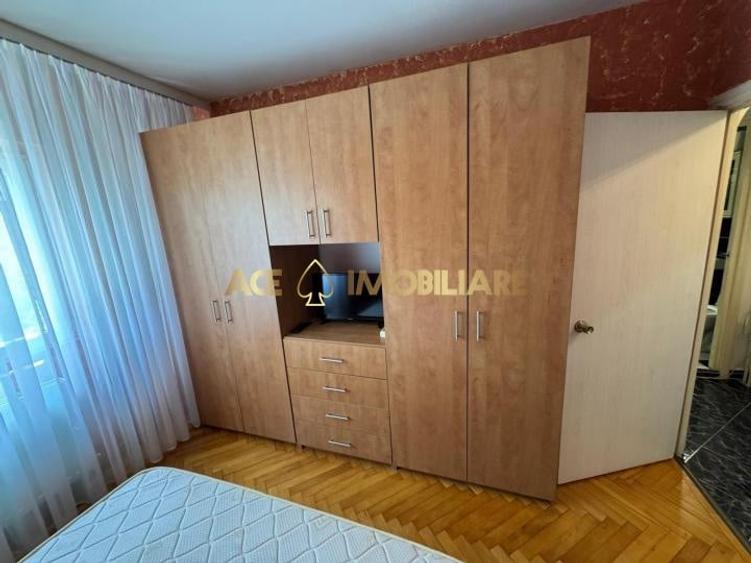 Apartament cu 3 camere decomandat, mobilat în Berceni