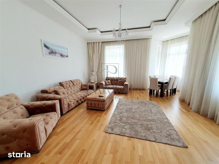 Apartament cu 3 camere semidecomandat în Badea Cârțan