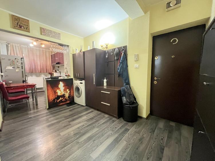 Apartament cu 2 camere decomandat în Central