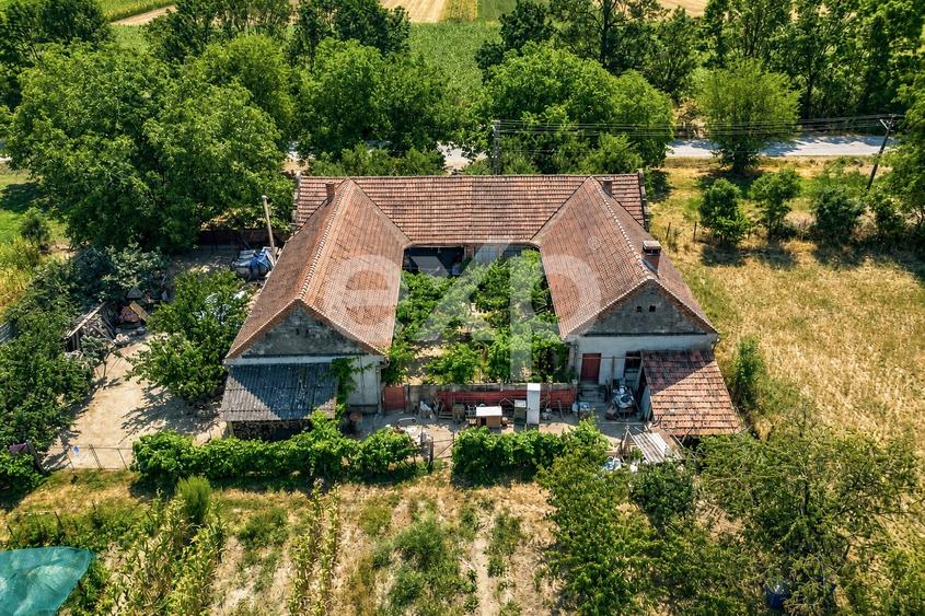 Casă individuală cu 4 camere cu Teren 2993 Mp în Drăgoiești