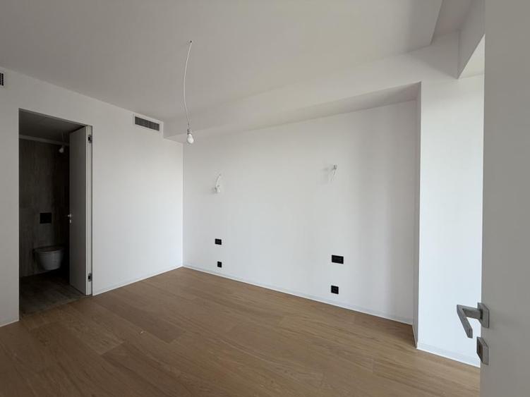 Apartament cu 4 camere decomandat în Floreasca