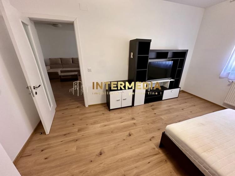 Apartament cu 2 camere decomandat, mobilat în Central