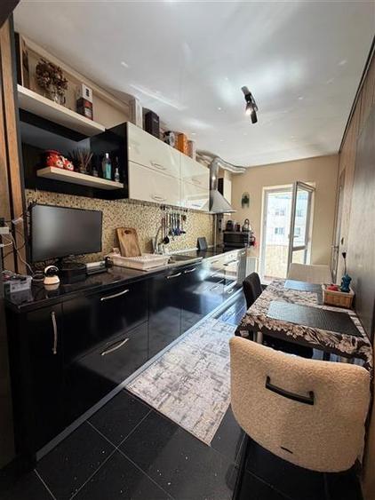Inchiriere 3 camere zona Racadau gama LUX, etaj 5, insorit - 18