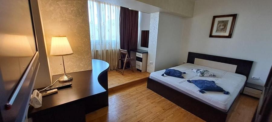 Apartament cu 2 camere semidecomandat, mobilat în Nicolina