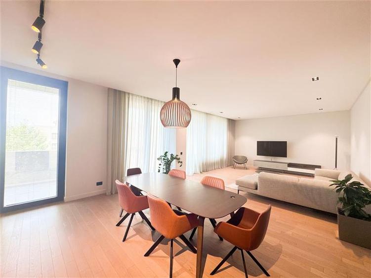 Apartament cu 3 camere decomandat, mobilat în Floreasca