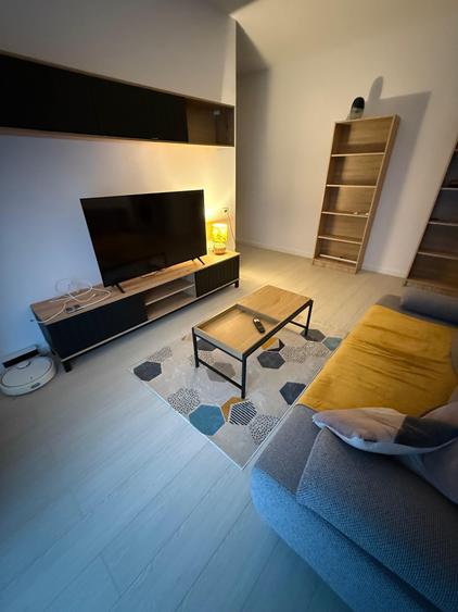 Apartament cu 2 camere semidecomandat în Central