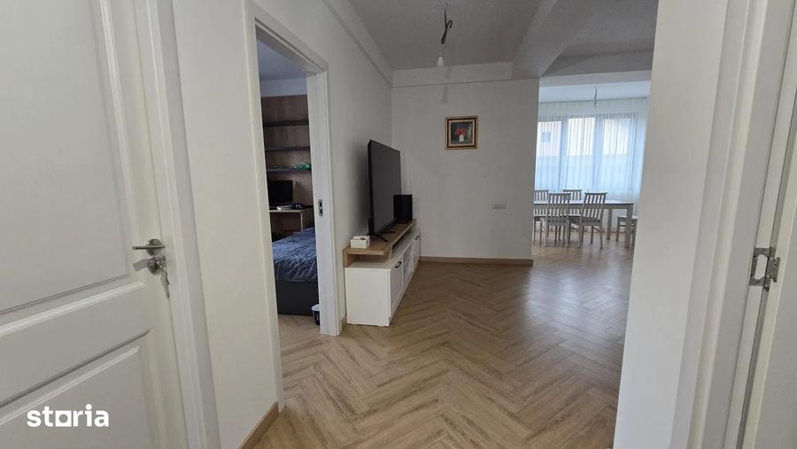 Casă cu 5 camere cu Teren 510 Mp în Rediu